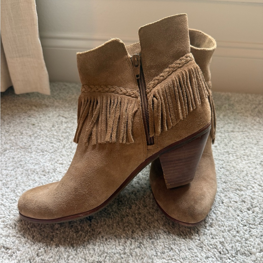 Gianni Bini Fringe Booties sz 9.5